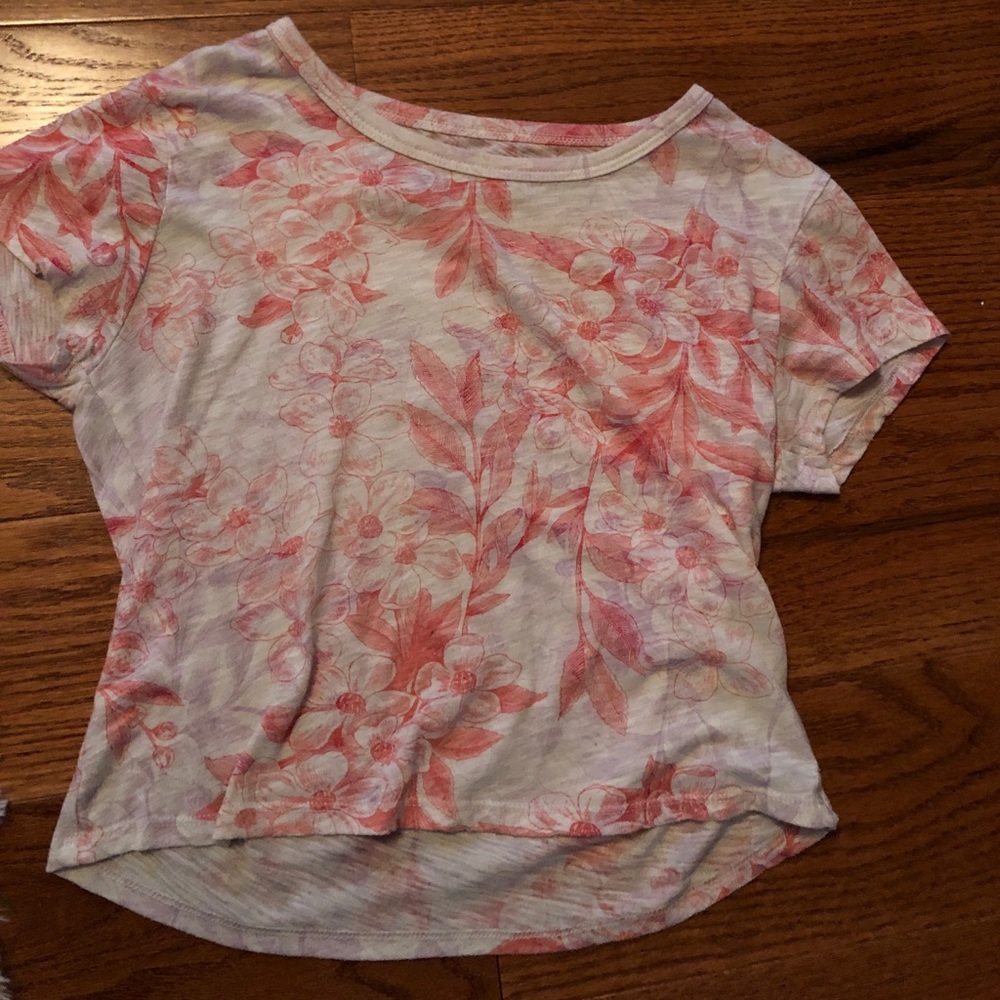 cropped graphic tee